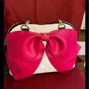 NWT Betsey Johnson Dome Satchel with large bow